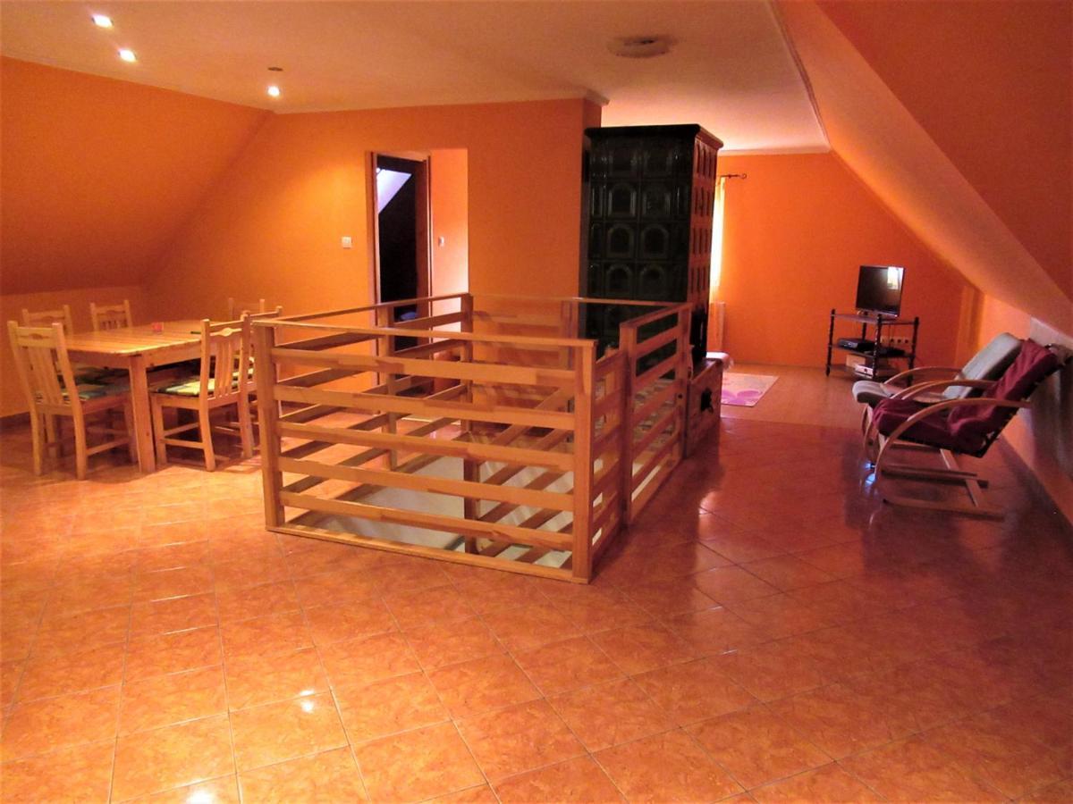 Menyhart Apartman Gyenesdiason 6 Fo Reszere Exterior photo
